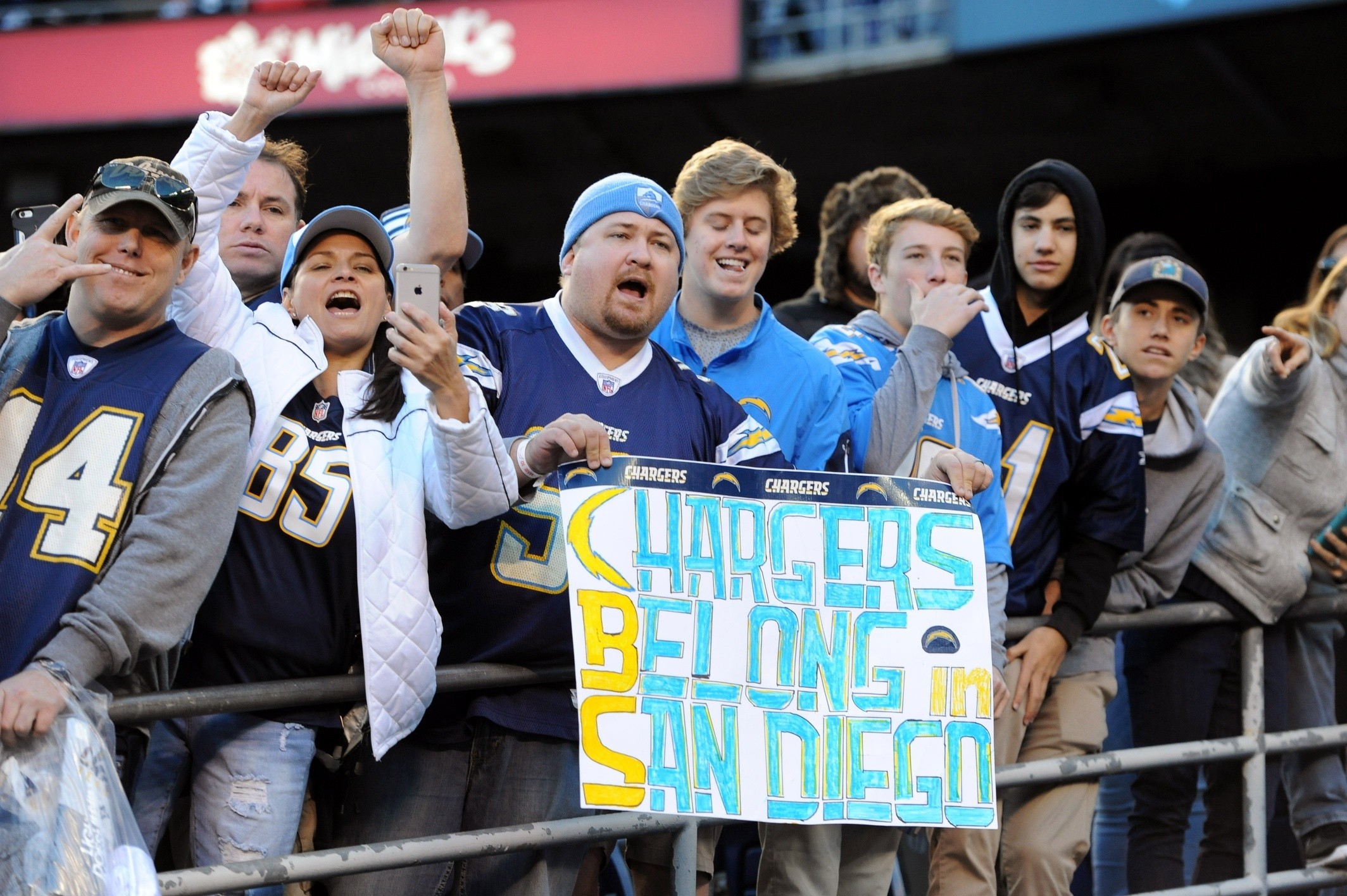 San Diego Stadium farewell: 'Holy Roller' ranks as most memorable Chargers  home game - The San Diego Union-Tribune