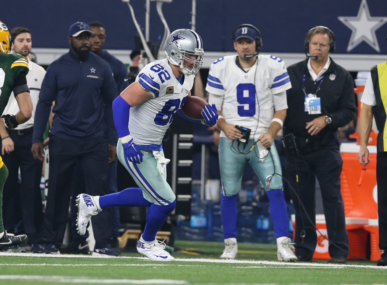 If football is a meritocracy, Tony Romo should start over Dak Prescott