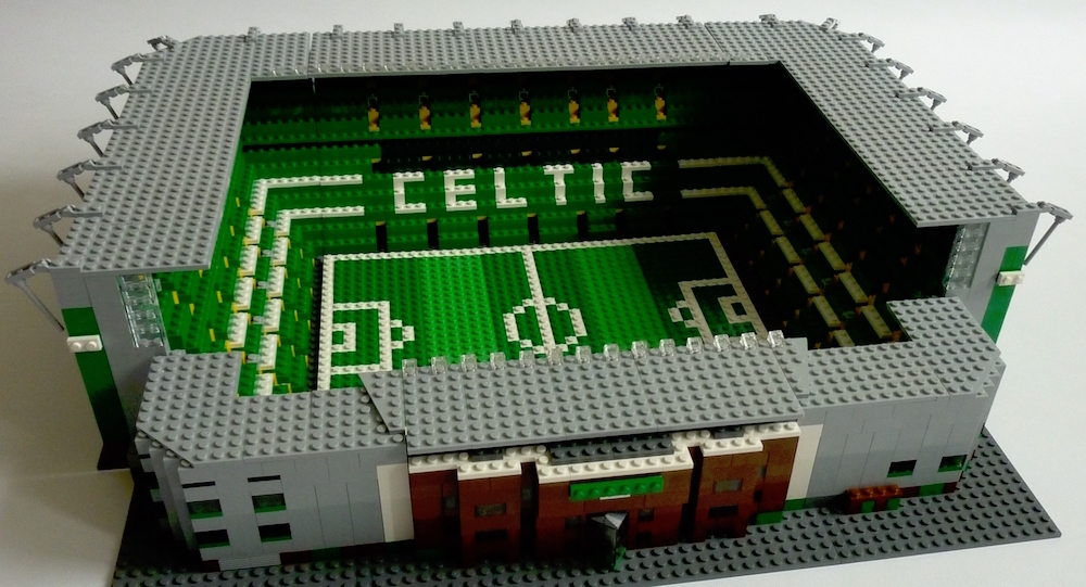 Créez une pièce maîtresse spectaculaire du stade de football Lego