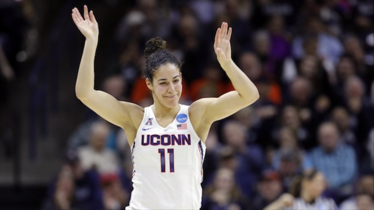 Kia Nurse Goes Off From Long Range Helping Uconn Women Continue Ncaa