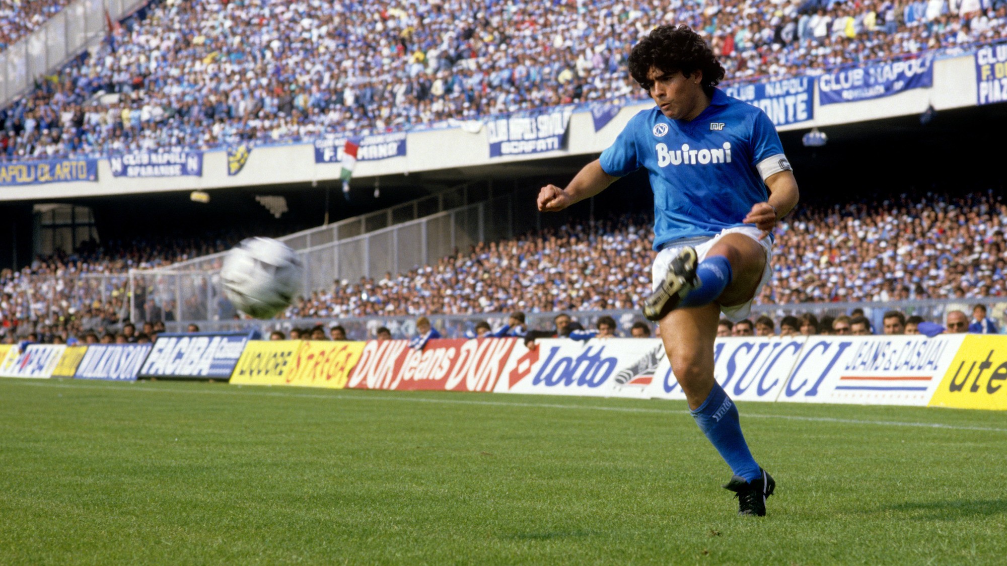 Nuestro cielo, nuestro Diego: de cómo Nápoles se enamoró de Maradona