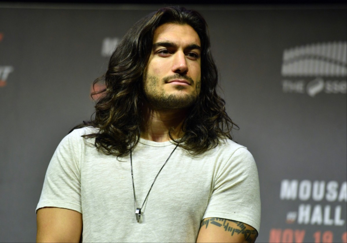 elias-theodorou-talks-about-becoming-the-first-mma-fighter-sponsored-by-pert-plus-1487272282.jpeg
