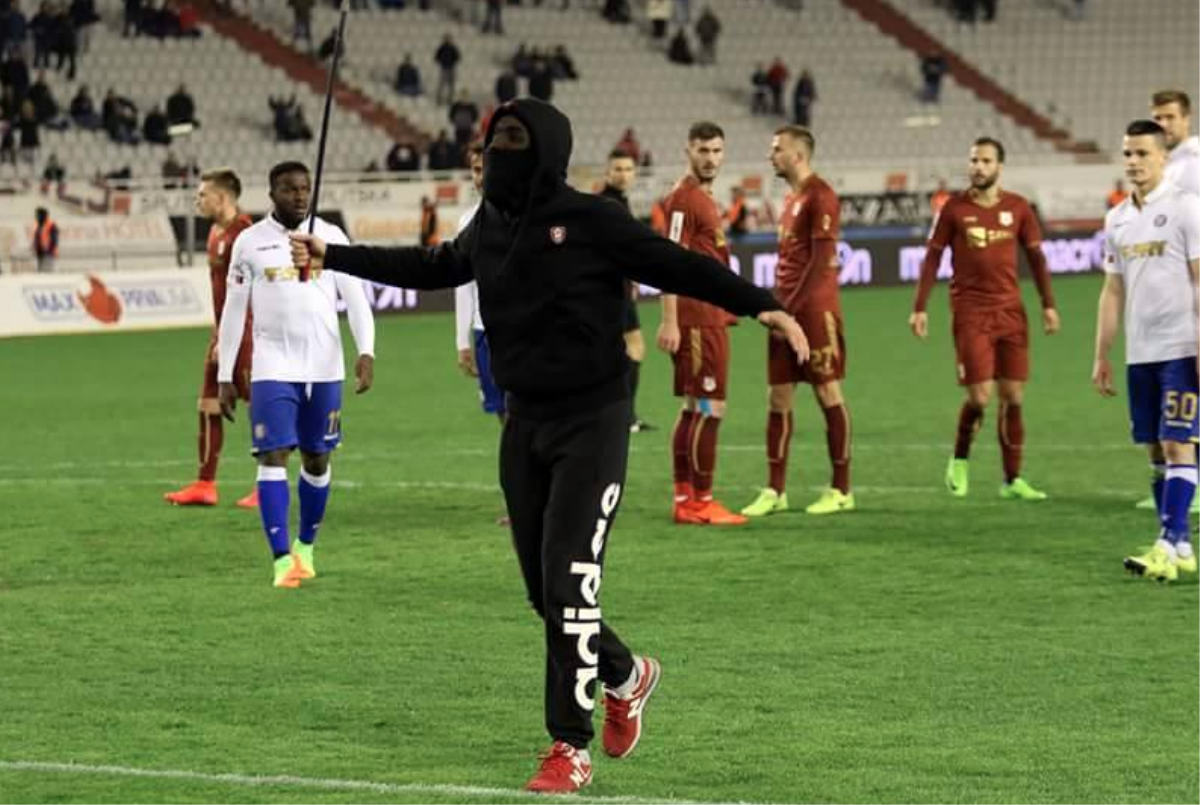 Hadjuk Split's derby with Rijeka interrupted by iron-bar wielding hooligan