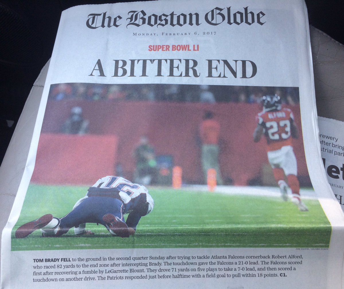 Tom Brady makes Boston Globe cover highlighting Patriots' 'Win for