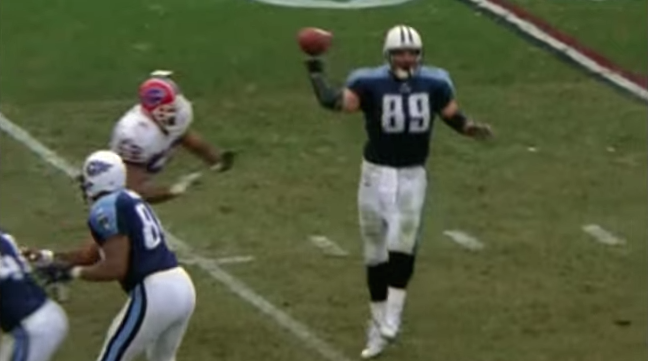 Former Titans Tight End Frank Wycheck Believes he has CTE, Worries he Could  'Snap'