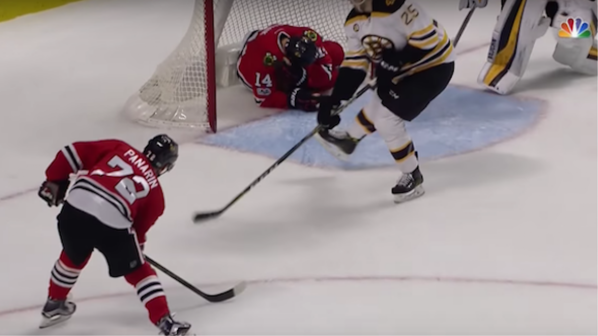 Blackhawks' Richard Panik Records Weirdest Assist of NHL Season